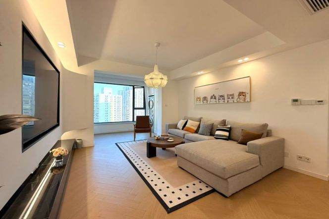 3 Spacious Brs, 2 Baths with Floor Heating/Central ac @ Longde metro L11&13