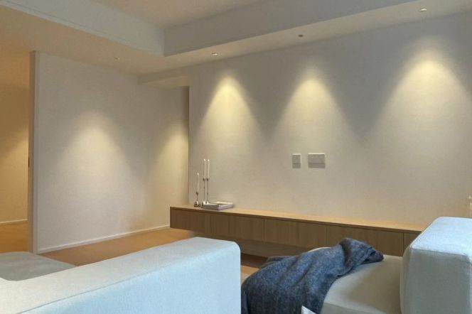 L2/11 Jiang Su Rd+Spacious&Bright 2Bdrs 1Bath Apt+Jing An Temple+L14 Wu Ding Rd+Nice Compound