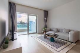 2 Brs, 2 Baths, 130 sqm with Open Balcony/Gym/Swimming Pool @ Shanghai Library L10