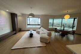 Spacious 3brs&2baths with high rise near Caobao Road