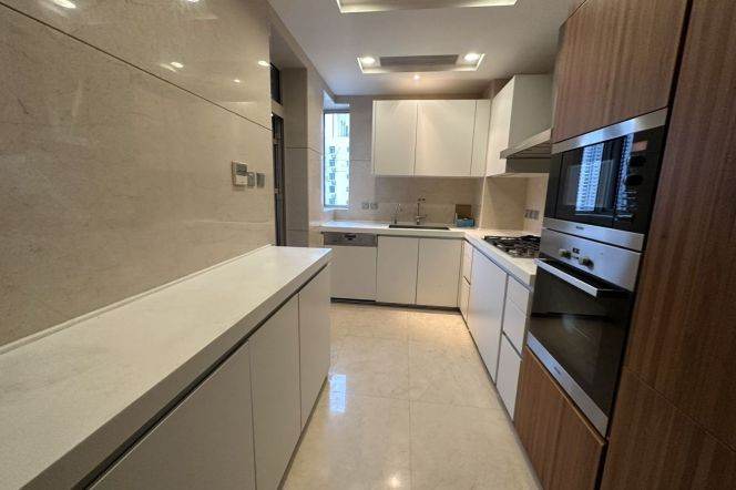 L2-12-13 Nanjing West Road subway station, luxury residence, floor-to-ceiling windows