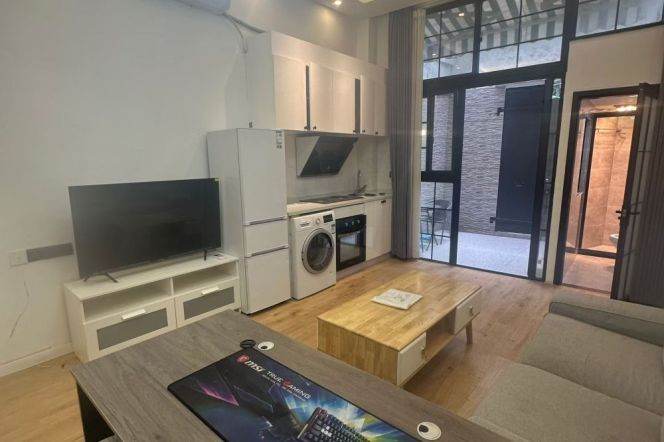 Nice yard 1Br/1Lr/1Bt apt nr Xintiandi,M10/13