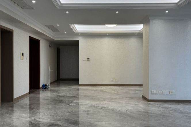 Hongqiao rd 3+1br247sqm