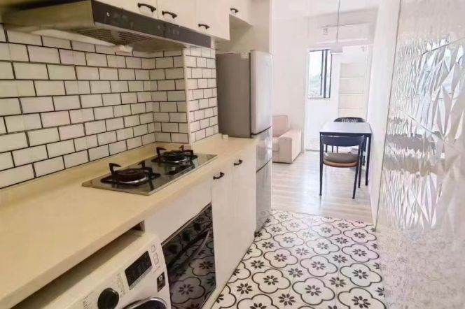 Bright 1BR APT lift nr Shaxi(s)Rd 8.5k