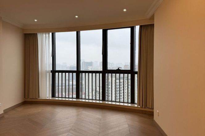 Hongqiao rd 3+1br247sqm