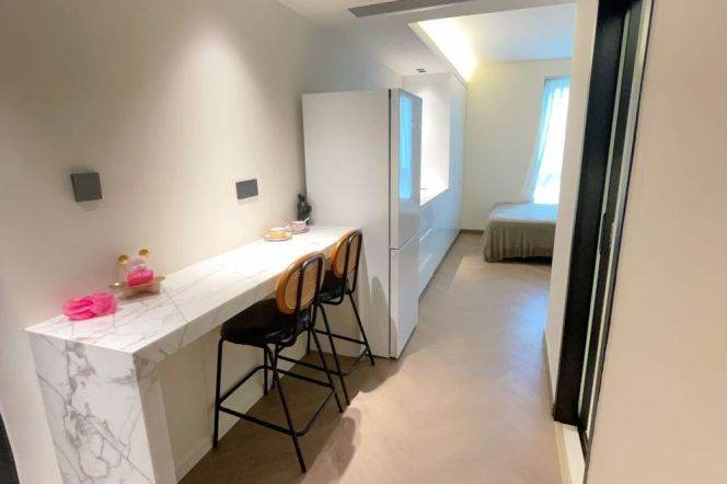 Cozy High-rise Apt in Regent's Park