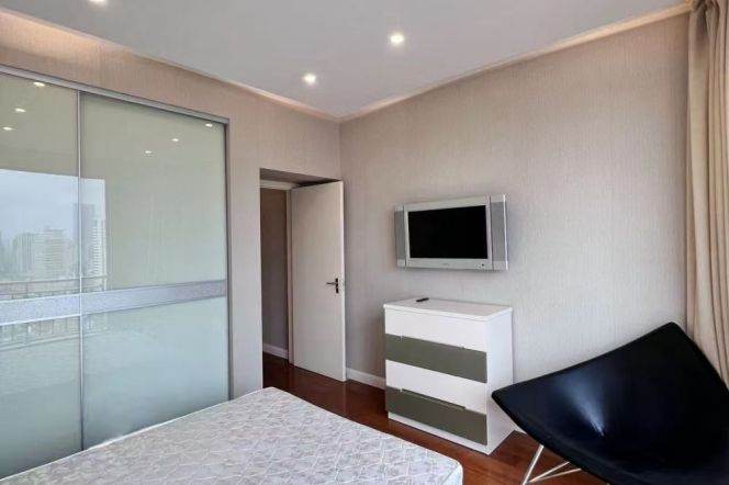 Great Compound+Spacious&Modern&Bright 1Bdr 1Bath Apt+Jing An Temple+Awesome View