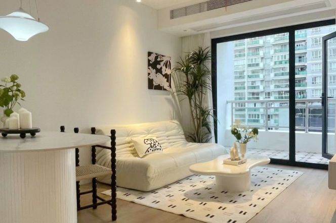Modern&Spacious&Bright Elevator 1Bdr 1Bath Apt+Open Balcony+Good View+Nice Building