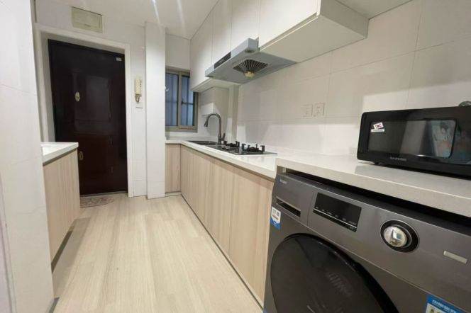 Nice one bedroom Apt with dryer @Wuding Rd/Jing'an Temple