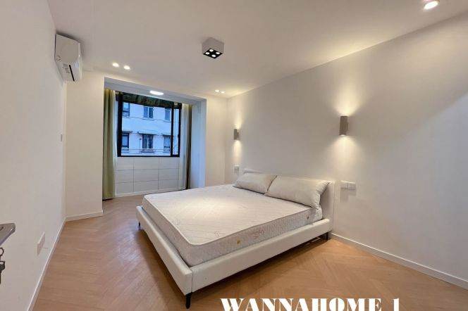 Spacious&Modern 1Bdr 1Bath Apt+L2/11 Jiang Su Rd Metro+4F Walk Up+Zhong Shan Park