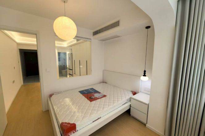 Spacious&cozy&bright room/1BR 1LR/5mins walk to West Nanjing rd@L12/13/2