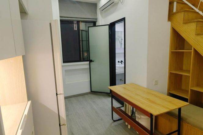 cozy 2 br with good price easy to L2/7/14 Jing'an Temple st