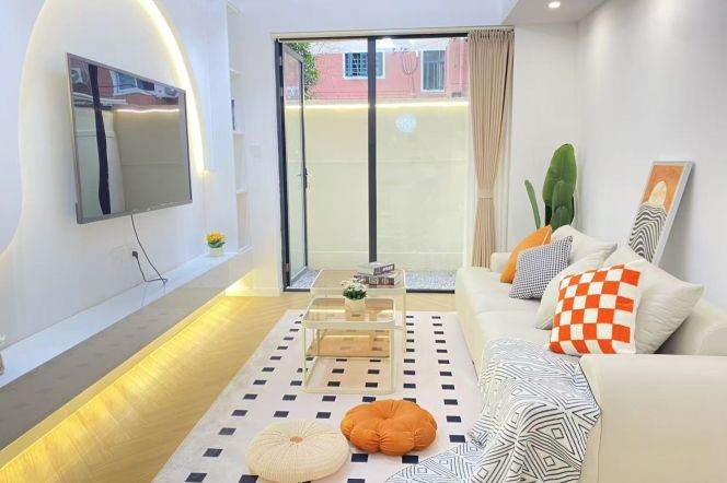 Cozy 1br with yard near Jiangsu Rd M2/11