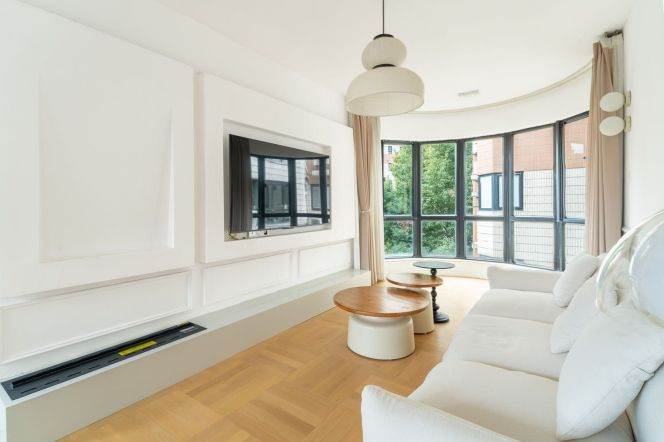 Modern Renovated 2Br JingAn Temple L2/7