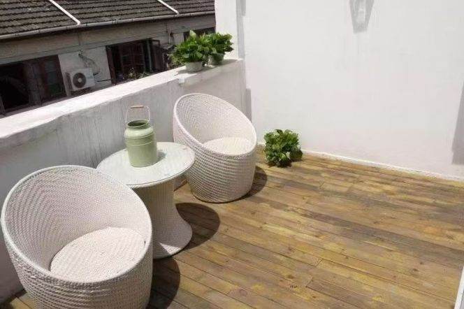 Furnished 1br w/patio-Jiangsu Road