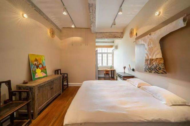 huge unique 1 bedroom nice terrace beside Su zhou river open kitchen 24.5K