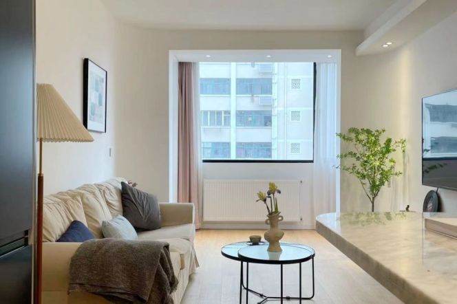 Bright&Modern&Spacious 1+1 Bdrs 1Bath Apt+L10/11 Jiao Tong Uni.+Nice View