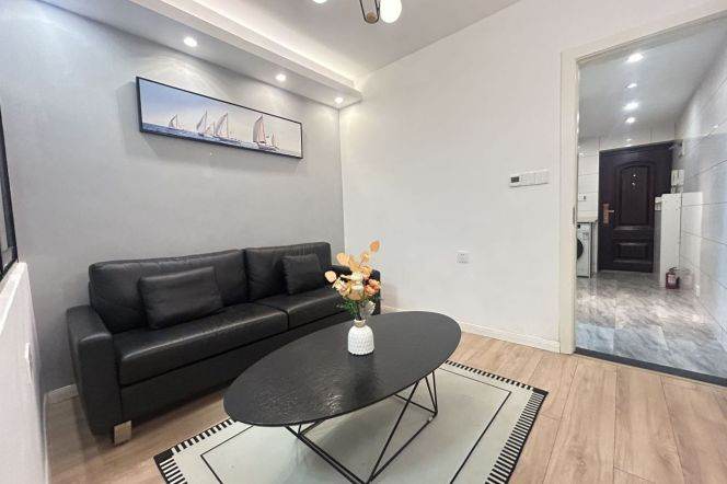 Cozy 1Br/1Lr/1Bt@L2/7/14 Jing’an Temple Station 
