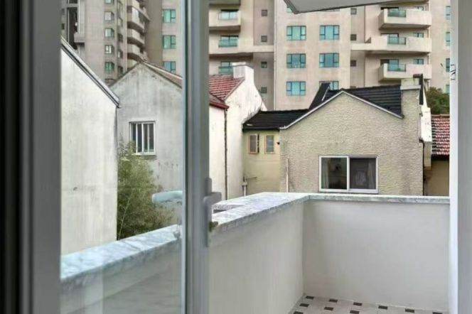 modern 2brs lane house floor heating open balcony near An fu road line 1,7,10 only 20.8K