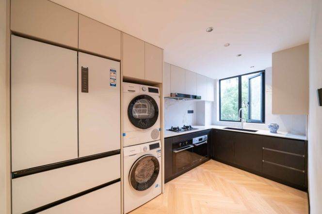 Modren 3brs with floor heating belong to Tianzifang area 