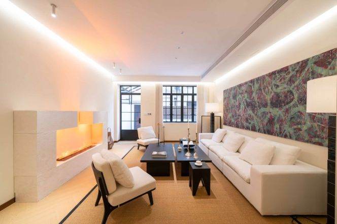 Beautiful design Townhouse 4br/4bt@zhongshan park 300sqm with terrace and garden