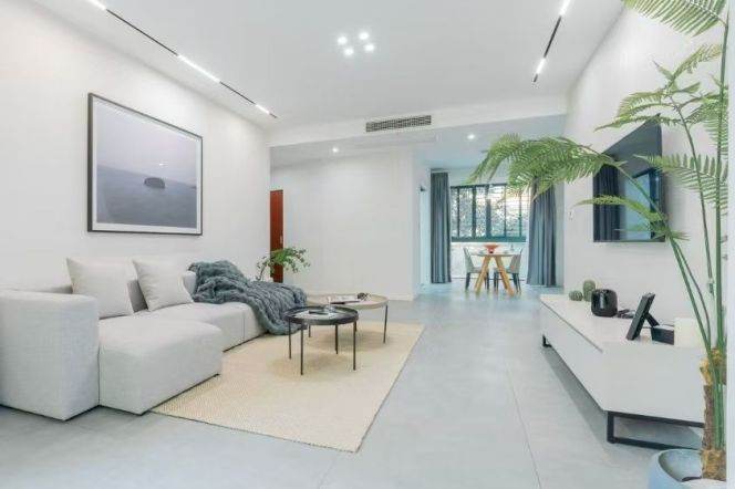 3Bed with Garden in Xujiahui.All Service Fees Included/Dual Metro / Virtual Butler Service 