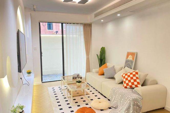 Cozy 1br with yard near Jiangsu Rd M2/11