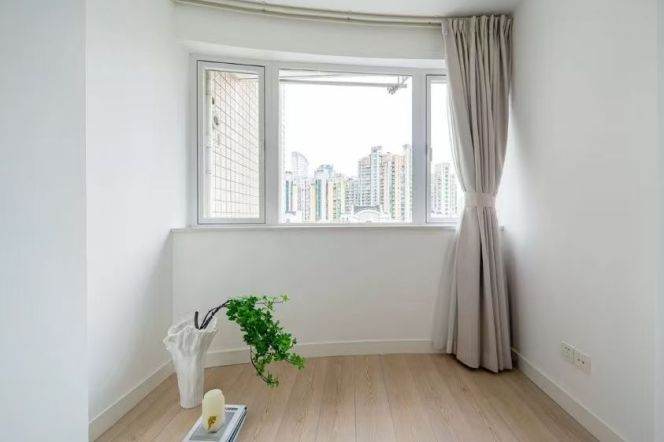  2、Beds on West Nanjing Road.4 Metro Lines /Cultural Landmarks /Complete Living Facilities