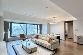  Luxurious 3Bed in Yu Garden Core Area.South Facing View /Customized Furnishings 
