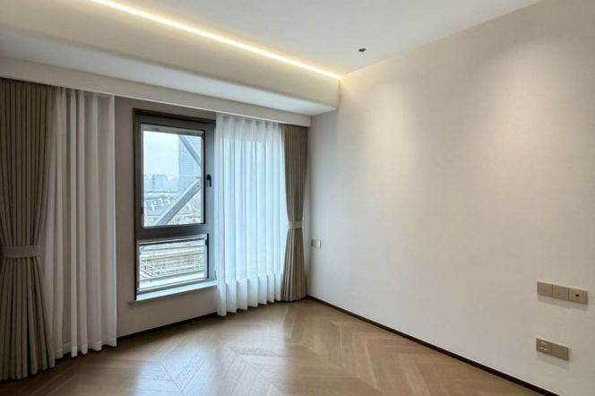  Luxurious 3Bed in Yu Garden Core Area.South Facing View /Customized Furnishings 