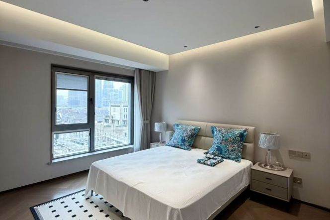  Luxurious 3Bed in Yu Garden Core Area.South Facing View /Customized Furnishings 