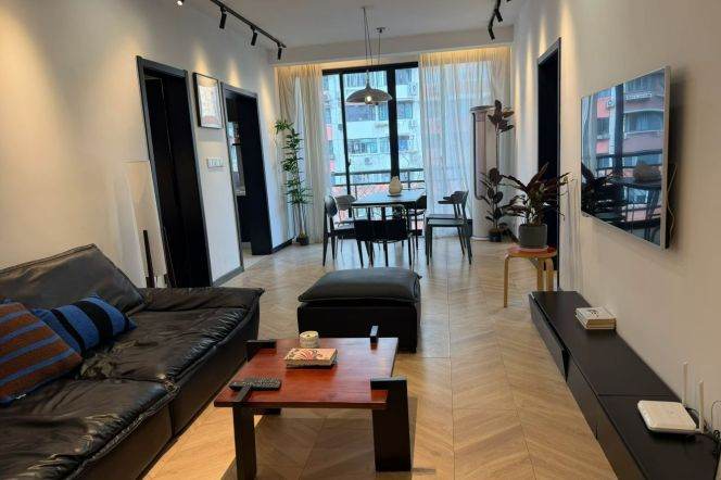 2br jiangsu rd station