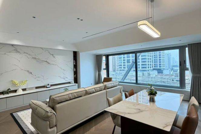  Luxurious 3Bed in Yu Garden Core Area.South Facing View /Customized Furnishings 