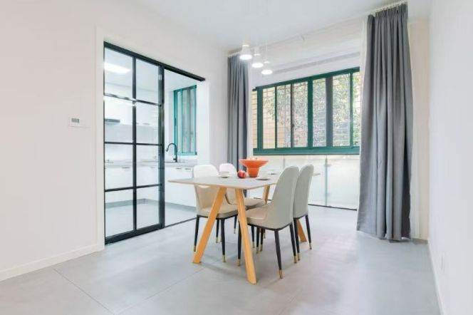 3Bed with Garden in Xujiahui.All Service Fees Included/Dual Metro / Virtual Butler Service 