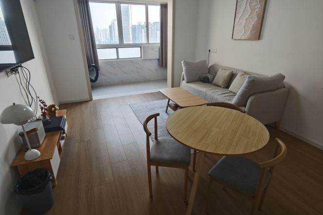 Renovated 2br near line 3/4/11 Caoyang Road