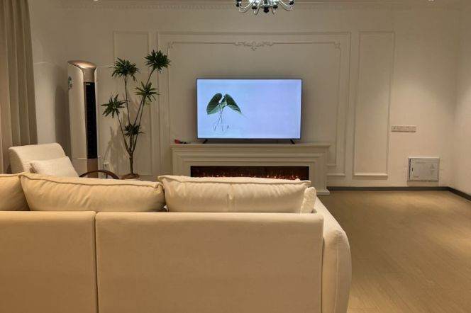 2Bdrs 1 Bath /Spacious&Bright /Line3/4 Baoshan Rd/Elevator/120sqm