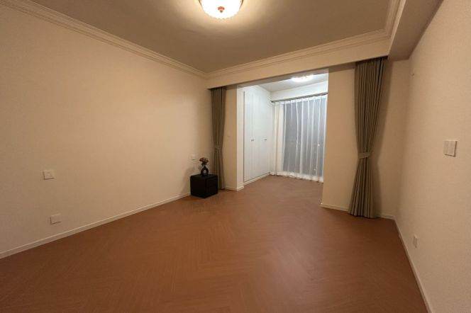 2 Brs, 2 Baths, 120 sqm with Floor Heating/Central ac/Nice View @ Shanghai Zoo L10