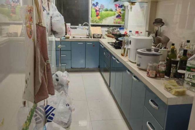 Amazing 2-Bedroom Whole Apt Near ECUST | 2-Min Walk to Campus✨