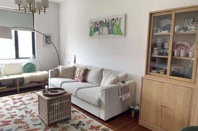 Nice balcony 2+1Brs/2Lrs/2Bts apt nr Changshu rd,M1/7