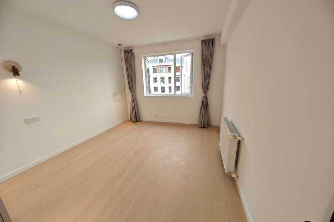 Newly Renovated 3BR 2BA Elevator Apt Next to Jiangsu Rd Station