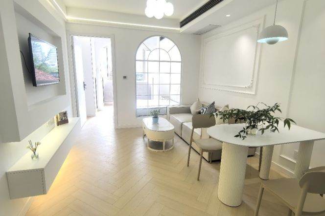 Modern 1Br/1Lr/1Bt apt nr zhongshan park,M2/3/4