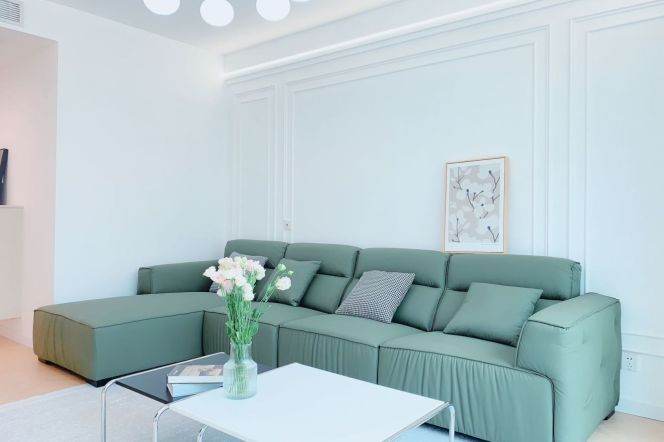 Changping Rd metro/2br2bt/central AC/floor heat/oven/dishwasher/free club/tennis court/pool