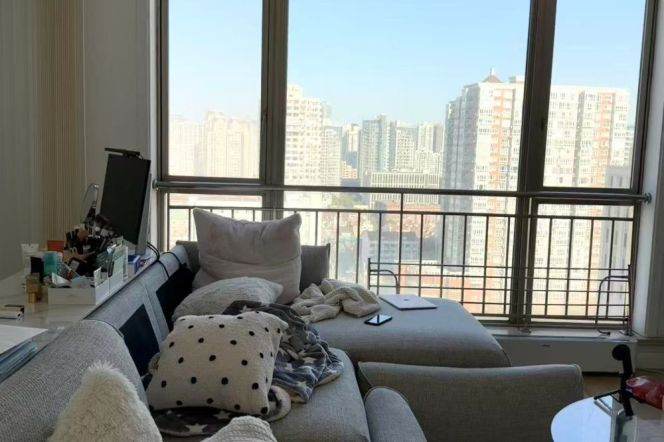 Bright 1br with elevator near Jing'an Temple 
