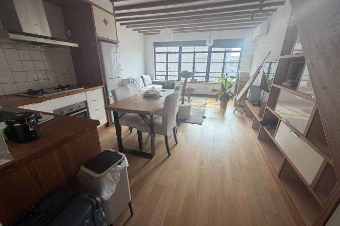 2 brs near L1/L7 changshu rd station L10 shanghai library station+Terrace