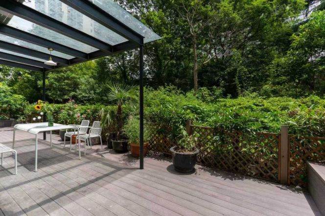 xinzha rd 2br with big garden