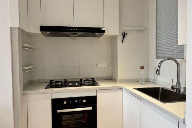 Spacious 1Br 80Sqm | L2/11 Jiangsu Rd | Zhongshan Park | 18F Elevator | 10.8K