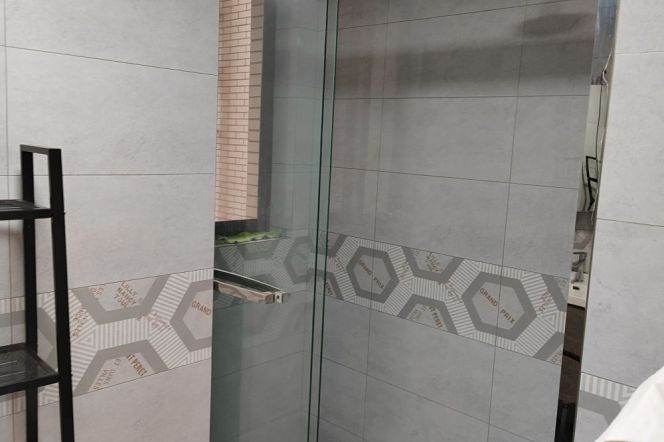 2 rooms available hong qiao lu 3/4/10jiaotong university 11/10