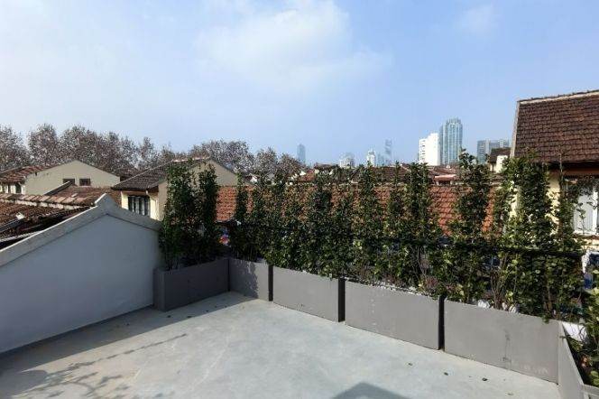  Newly renovated 4br old house with Terrace nr South Shaanxi Rd   L1/10/12