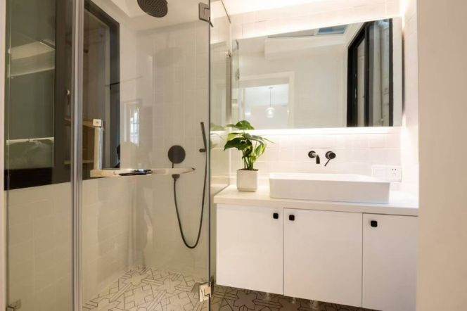 Nice yard 1Br/1Lr/1Bt apt nr West nanjing rd,M2/12/13