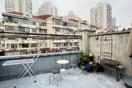 Spacious&Bright&Modern 1Bdr 1Bath Apt+3F Walk Up+Jing An Temple +Large Terrace